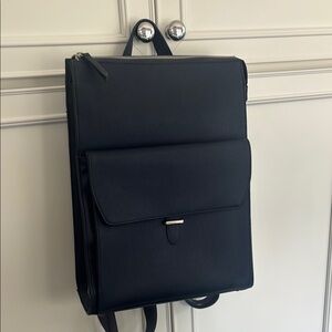 Samsonite woman’s leather backpack